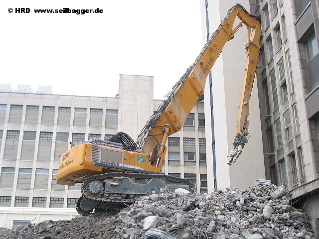 liebherr 974 .....in crisi!!!!!