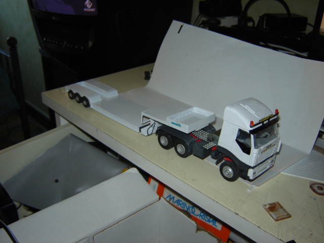 STRALIS 1:50 + SEMI COMETTO