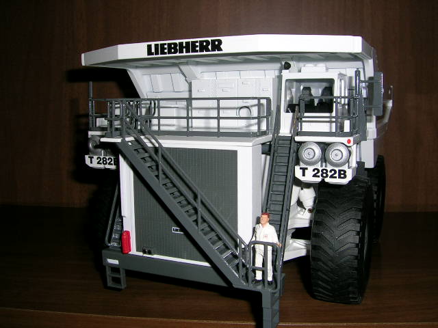 Liebherr T282B